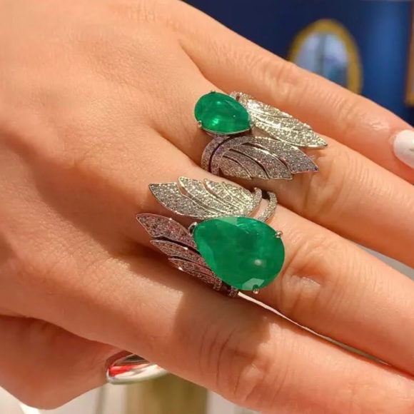 ✨✨Emerald Wings Ring✨Adjustable💂 - Picture 3 of 4
